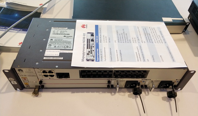 Маршрутизаторы Huawei серии NE20E представляют собой высокопроизводительные сетевые устройства, которые могут применяться в различных сетевых инфраструктурах, в том числе в граничных сегментах опорных сетей IP, на уровне ядра конвергированных сетей поставщиков интернет-услуг, а также корпоративных и коммерческих сетей.