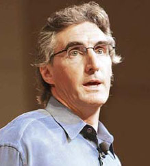 Даг Бергум, старший вице-президент Microsoft Business Solutions Business Group, открыл сессию вопросов и ответов