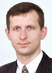 Роман Химич: “Без серьёзного снижения доходности операторов сетей мобильной связи невозможно качественное развитие рынка”