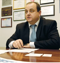 Борис Белянский: “Наиболее успешна деятельность тех вендоров, которые предлагают весь комплекс услуг, а не просто деньги или прочие привычные для всех бонусы”