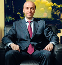 Владислав Лебединский: “Шахматы — это игра на уничтожение фигур противника, а го — на вытеснение и захват территории. Именно сейчас дистрибуторы ведут плановый захват лучших территорий, но это цивилизованная игра без силовых воздействий”