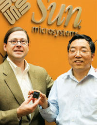 Джонатан Шварц и Девид Йен официально представляют чип, ранее известный как Niagara-2