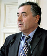 Анатолий Мельник