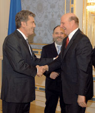 20 мая 2008 года Украину посетил генеральный директор Microsoft Стив Балмер
